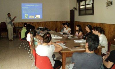 Concurrido curso de Manipulaci�n de alimentos en Chasic�