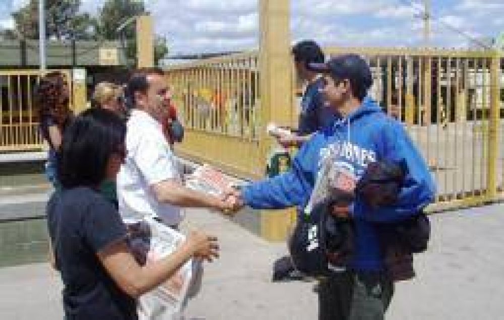 Galv�n reclama sancionar una ley de Promoci�n Industrial �riojana�