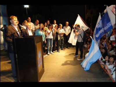 "En 24 a�os de gobierno justicialista no se ha hecho lo que logramos en 6 a�os de gobierno del FPCyS"