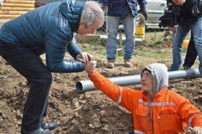 Peralta recorri� obras en Bicentenario y San Benito