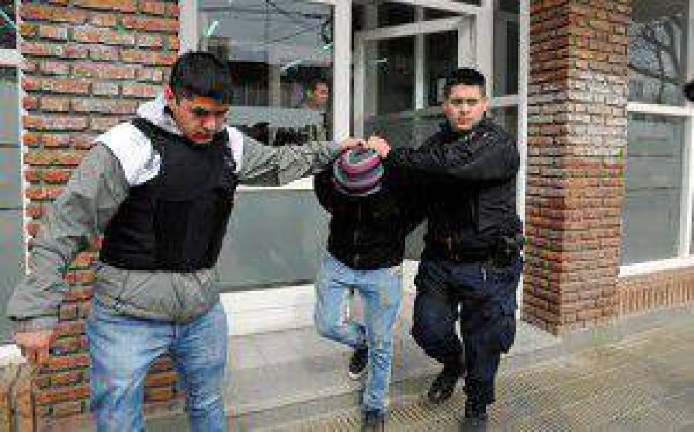 Siete personas est�n detenidas en el marco de las investigaciones por el incendio de Planeamiento
