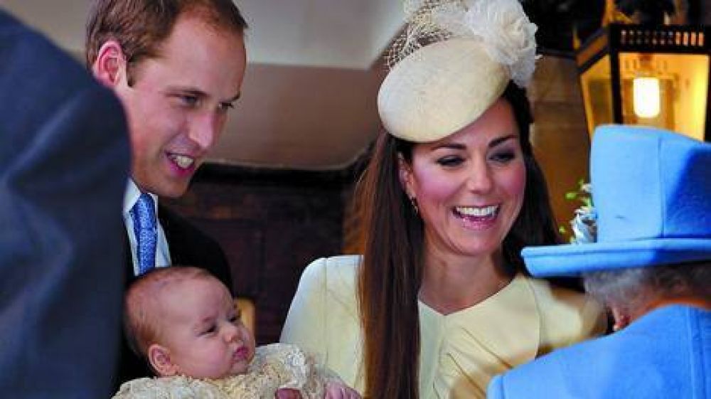 Bautizaron al pr�ncipe George, en una ceremonia �ntima y familiar