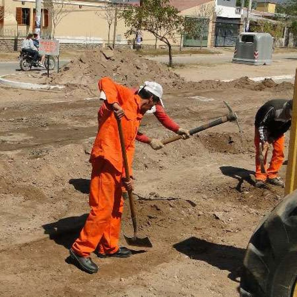 Basso y Bosetti constataron obra de asfaltado en barrio Atahualpa Yupanqui