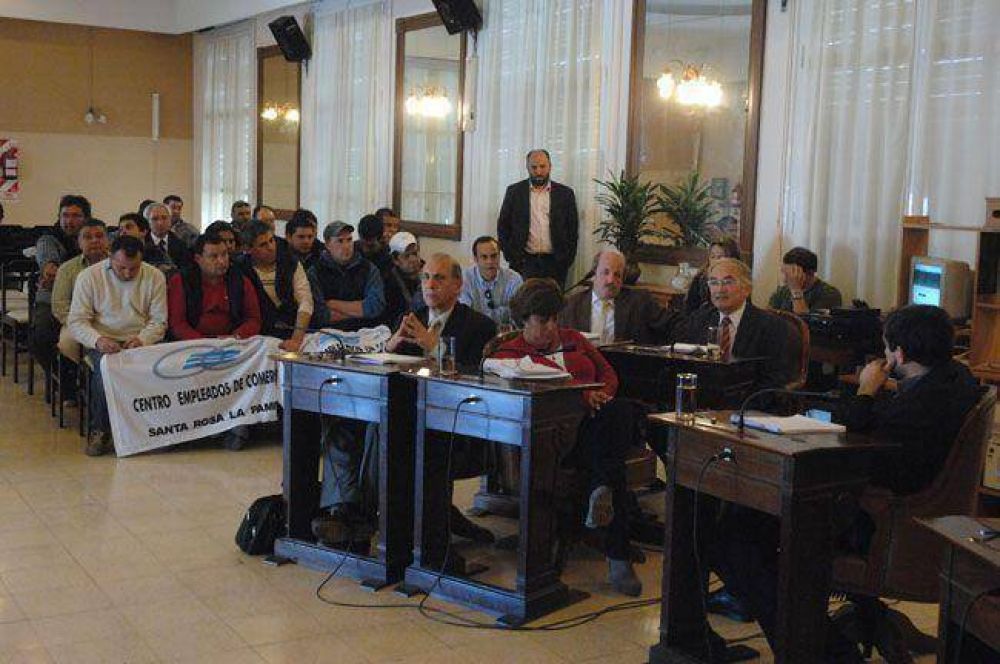 El CEC pidi en el Concejo Deliberante la adhesin total al cierre dominical