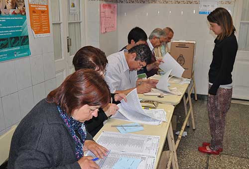 El lunes a la ma�ana no habr� clases en escuelas donde se vota