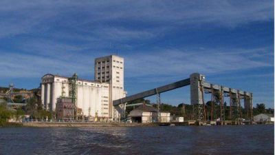 Asignan casi $350 millones para trabajos en puertos entrerrianos  