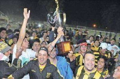 Tras una definici�n emocionante, Mitre es el nuevo campe�n del f�tbol local