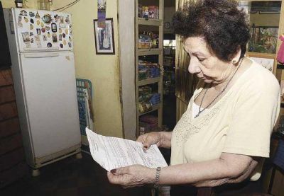 Jubilada sin auto ni carn� recibi� una multa por pasar un sem�foro en rojo