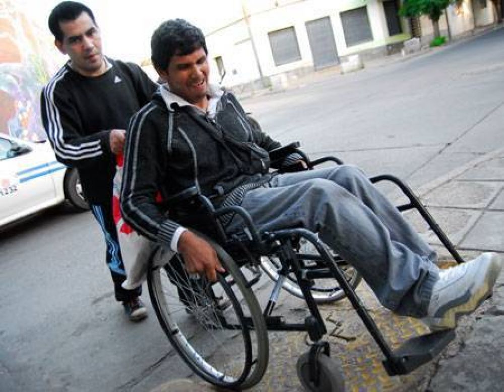 Deber�n refaccionar las rampas para discapacitados