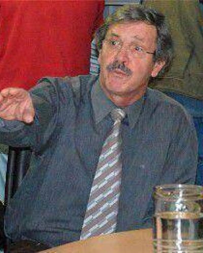 Fuerte cr�tica a Crist�bal L�pez por perjudicar intereses de Santa Cruz