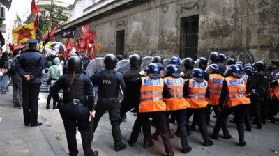 Por la toma, la elecci�n del decano de Sociales se realizar� en el Rectorado de la UBA