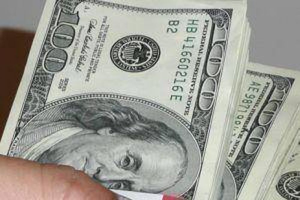 Por feriado blue, miradas volvieron al oficial que subi� un centavo y medio