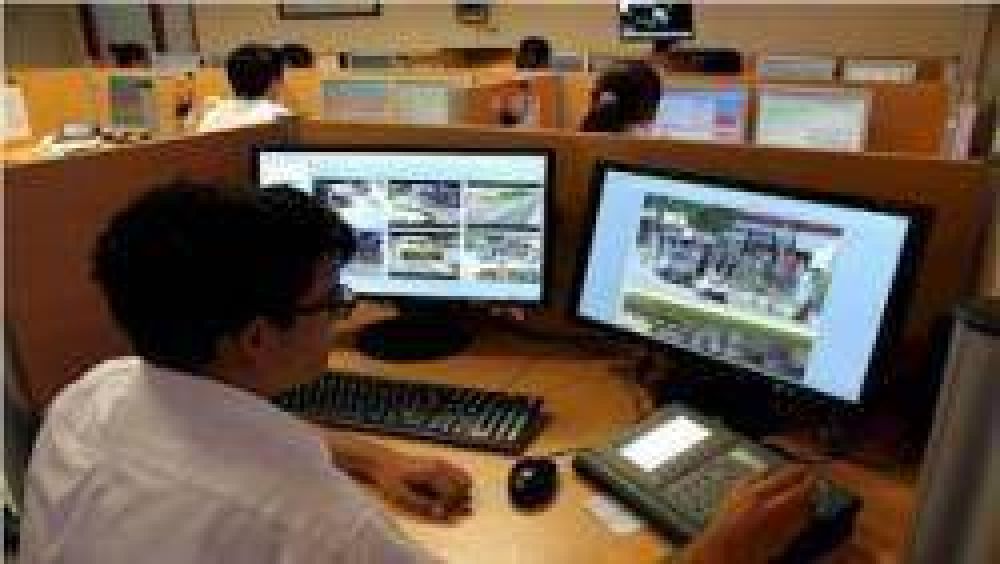  Bonfatti recorri� el Centro de Monitoreo de Rosario