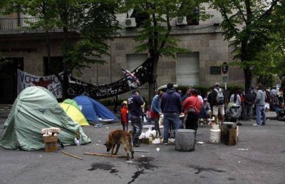 Nuevo acampe frente al palacio municipal