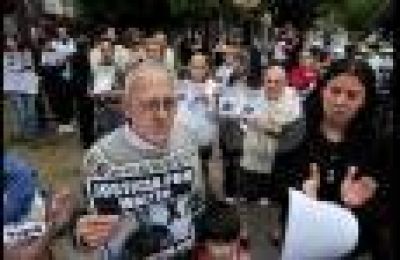 Los vecinos de Santa Fe siguen pidiendo justicia pese al dolor