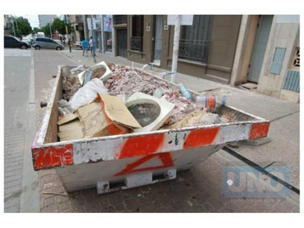 Con m�s volquetes en las calles surgen problemas de tr�nsito