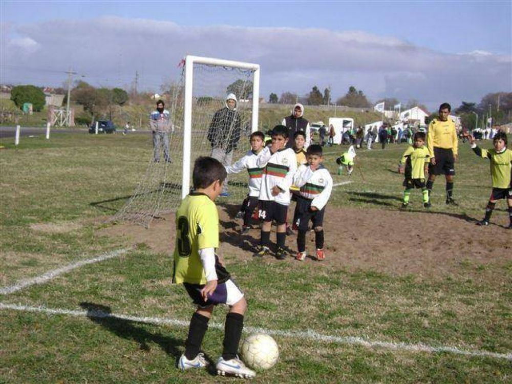 Los m�s chiquitos tienen su final en el F�tbol Barrial