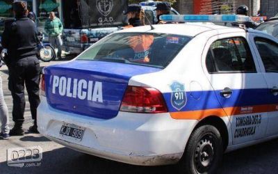 Persiguen y detienen a tres delincuentes que quisieron robar una casa