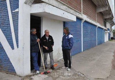 Sigue la huelga; si hay acuerdo, los jugadores reci�n se entrenar�an el lunes