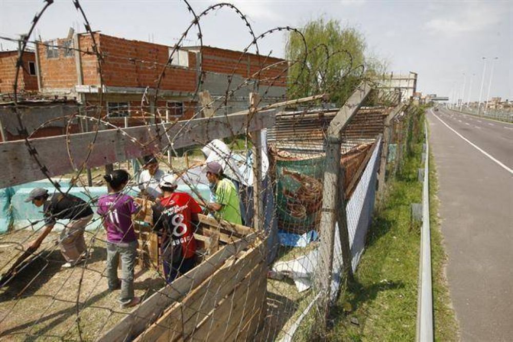 Censar�n a los ocupantes de los terrenos de la Illia