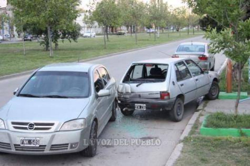 Tr�nsito loco: dos choques, fuga y miedo en otra tarde accidentada