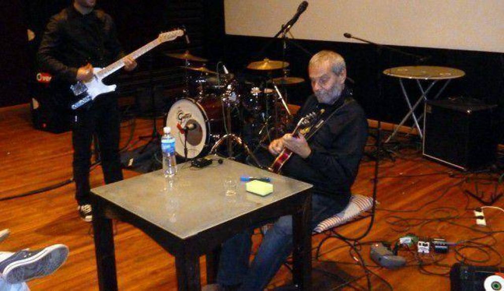  Con el concierto en el Teatro Municipal finaliza la visita de Claudio Gabis