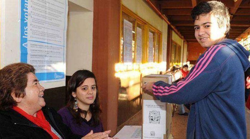 Seg�n una encuesta de Unicef, la mitad de los j�venes vota como sus padres