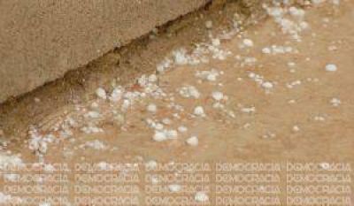 Fuerte ca�da de granizo en Jun�n