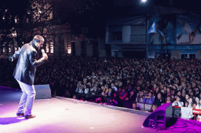 Se realiz� la elecci�n de la Reina y actu� Jorge Rojas ante miles de personas 