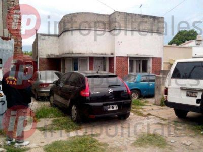 Villa Arguello: Encontraron armas y droga en una casa a cuadras de una comisaria