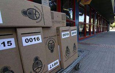 Comenzaron a distribu�r las urnas para las elecciones de ma�ana