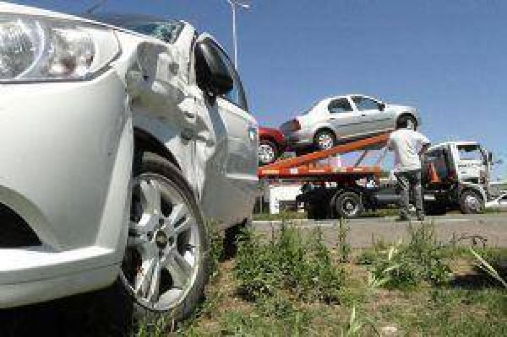 Violentas colisiones en la Ruta 188 involucraron a veh�culos de distinto porte