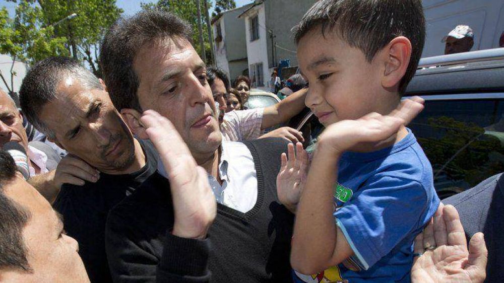 Massa: "Les pido que escuchen el mensaje contundente de la gente"