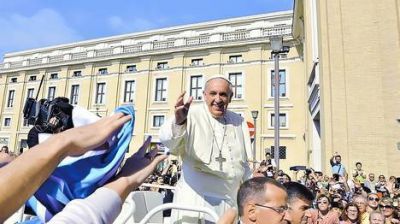 Ante peregrinos de 70 pa�ses, el Papa defendi� a la familia