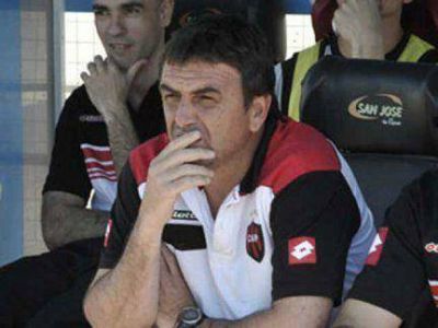 Patronato: Diego Osella confirm� el equipo para enfrentar a Uni�n 