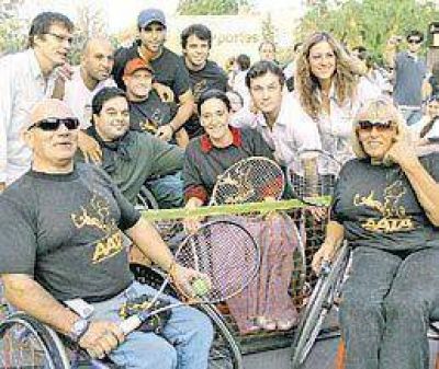 Michetti protagoniza una campa�a casi "blindada"