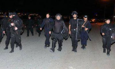 Preso puso de reh�n a un ni�o y escap�