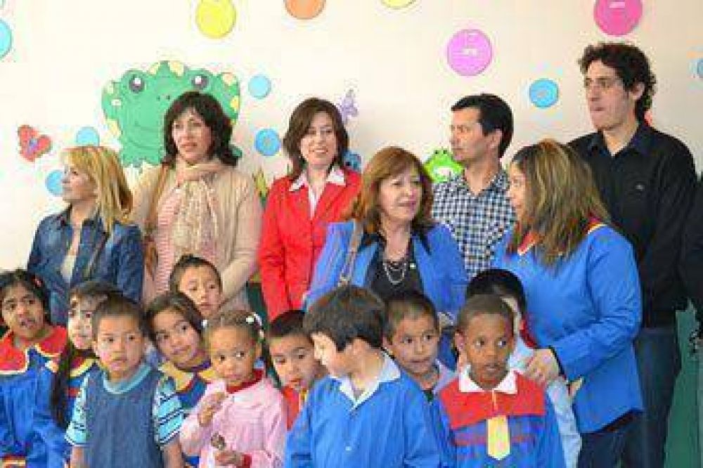 Inauguraron instalaciones de jard�n