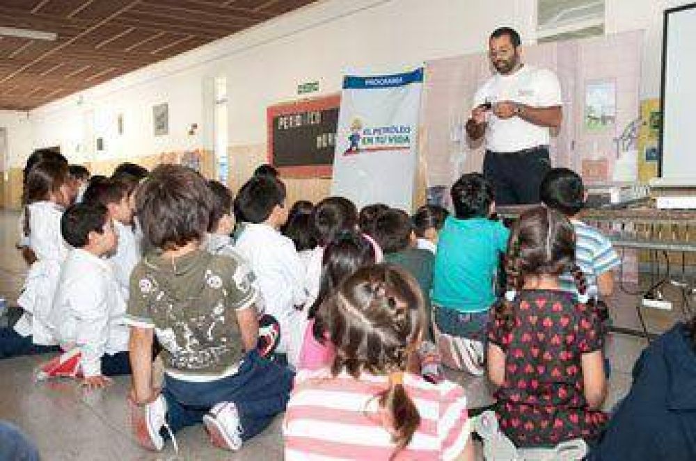 Capacitar�n a cuatro mil alumnos de la provincia