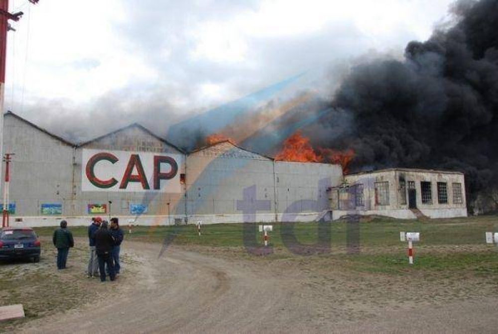 Incendio del CAP �Amerita una investigaci�n seria para saber qu� sucedi� 