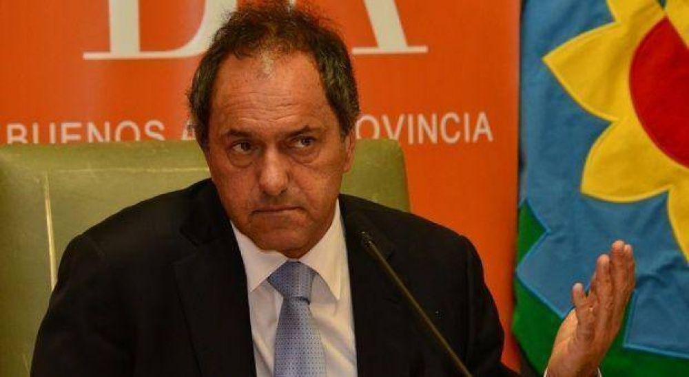 Scioli, optimista: "Va a pasar mucha agua bajo el puente hasta el 2015"