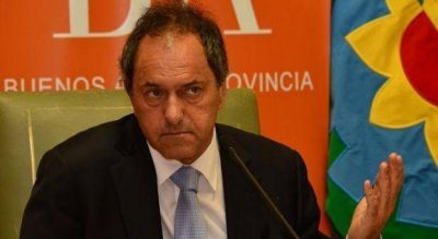 Scioli, optimista: "Va a pasar mucha agua bajo el puente hasta el 2015"