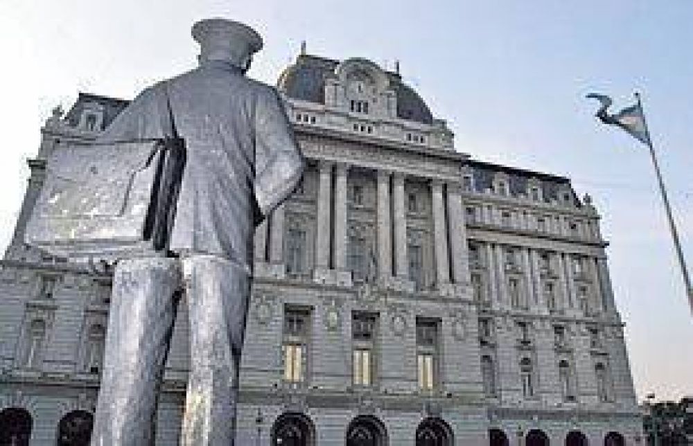 A un a�o del Bicentenario, obras demoradas y pocos acuerdos