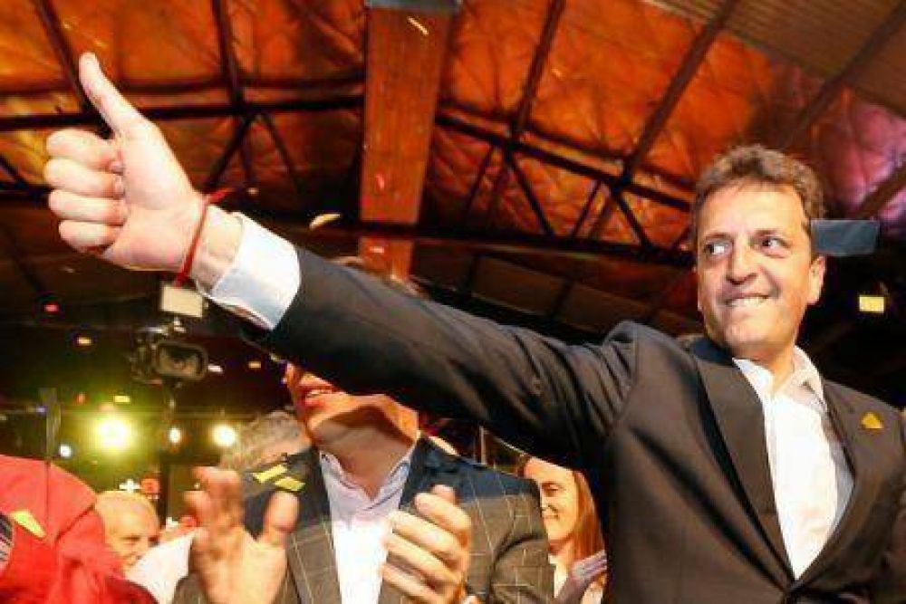 Sergio Massa pidi� al gobierno que �escuche a la gente� y cruz� a Macri por pensar en 2015 