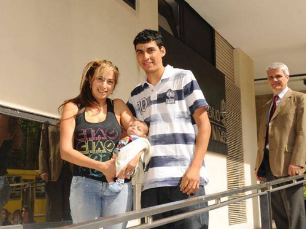 El beb� al que le trasplantaron el h�gado a los 21 d�as fue dado de alta