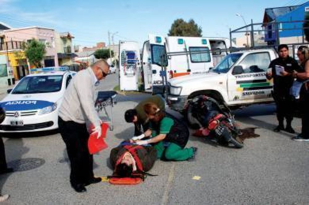 Motociclista con mu�eca fracturada tras accidente