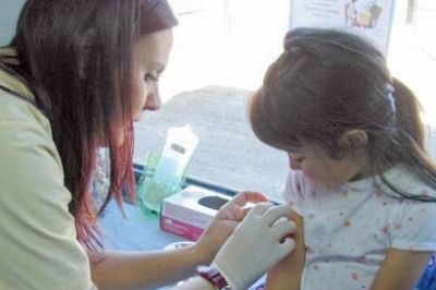 En los centros de salud se vacuna contra la Hepatitis B de manera gratuita