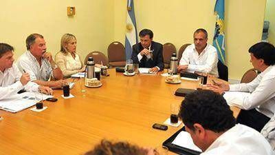 Renunci� en pleno el gabinete del gobernador Mart�n Buzzi