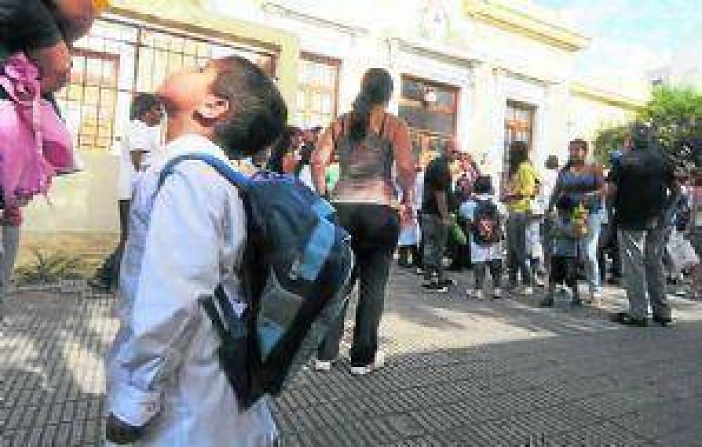 Inscriben en las escuelas neuquinas
