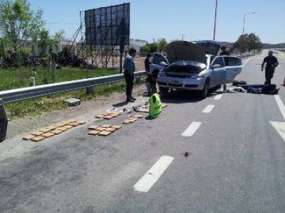 Llegaban al Valle con m�s de 33 kilos de marihuana